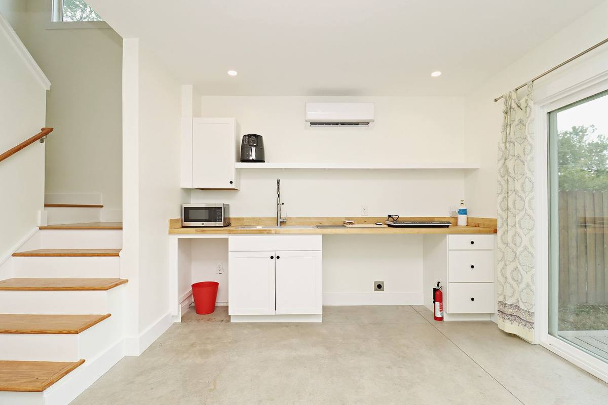 Townhouse for rent at 513 12th St NW, Charlottesville, VA 22903