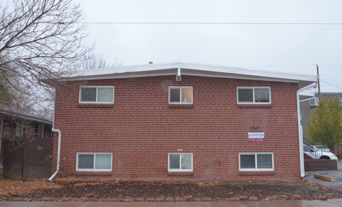 Apartment for rent at 5561 S Delaware St, Littleton, CO 80120