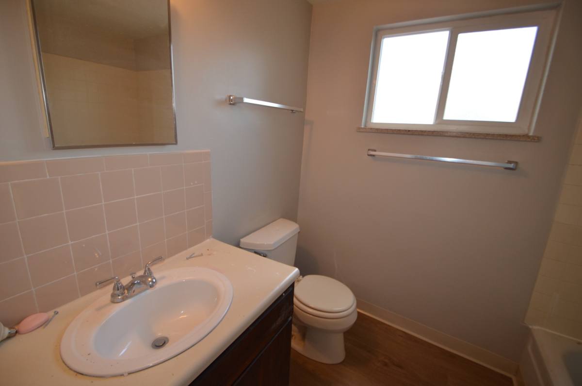Apartment for rent at 5561 S Delaware St, Littleton, CO 80120