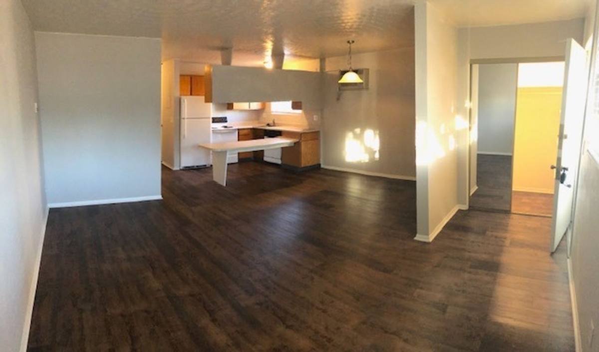 Apartment for rent at 593 W Crestline Ave, Littleton, CO 80120