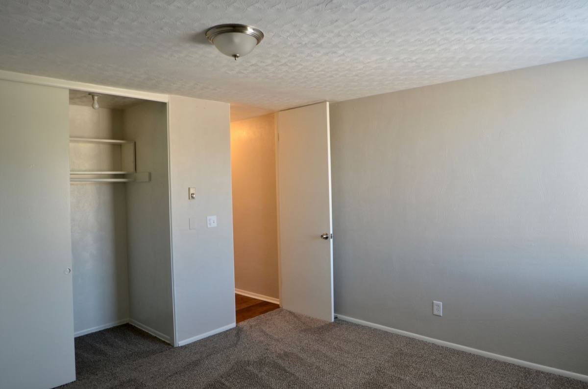 Apartment for rent at 593 W Crestline Ave, Littleton, CO 80120