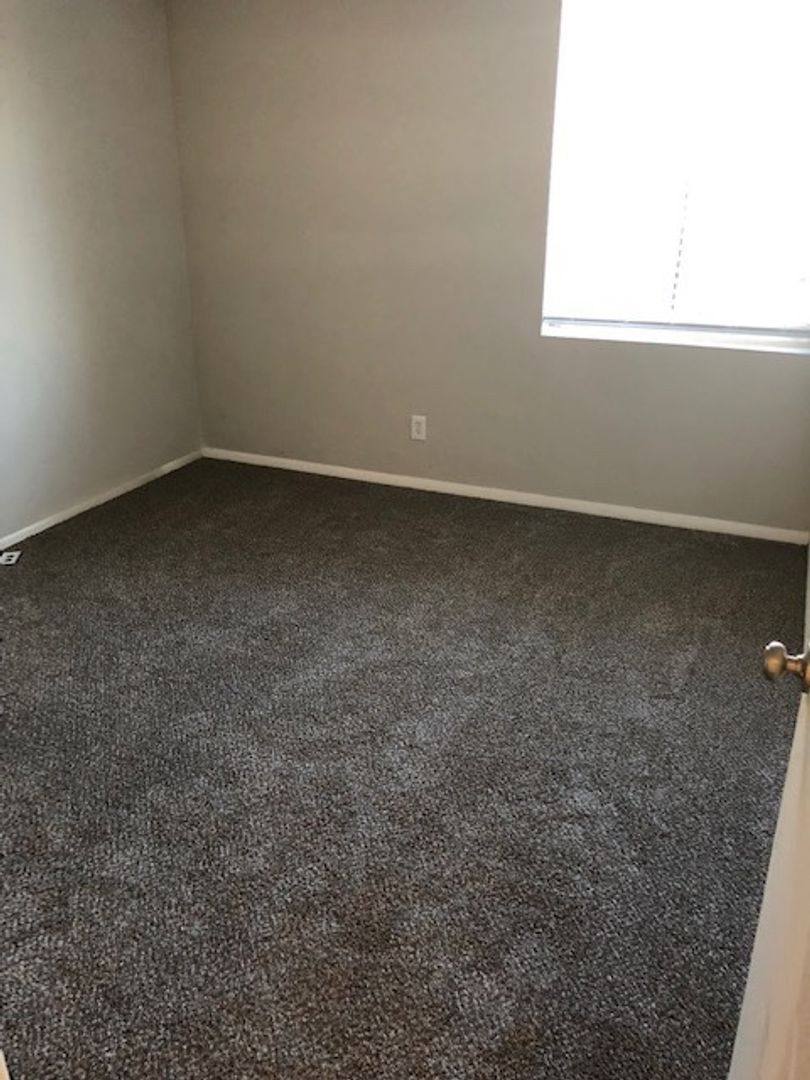 Apartment for rent at 593 W Crestline Ave, Littleton, CO 80120