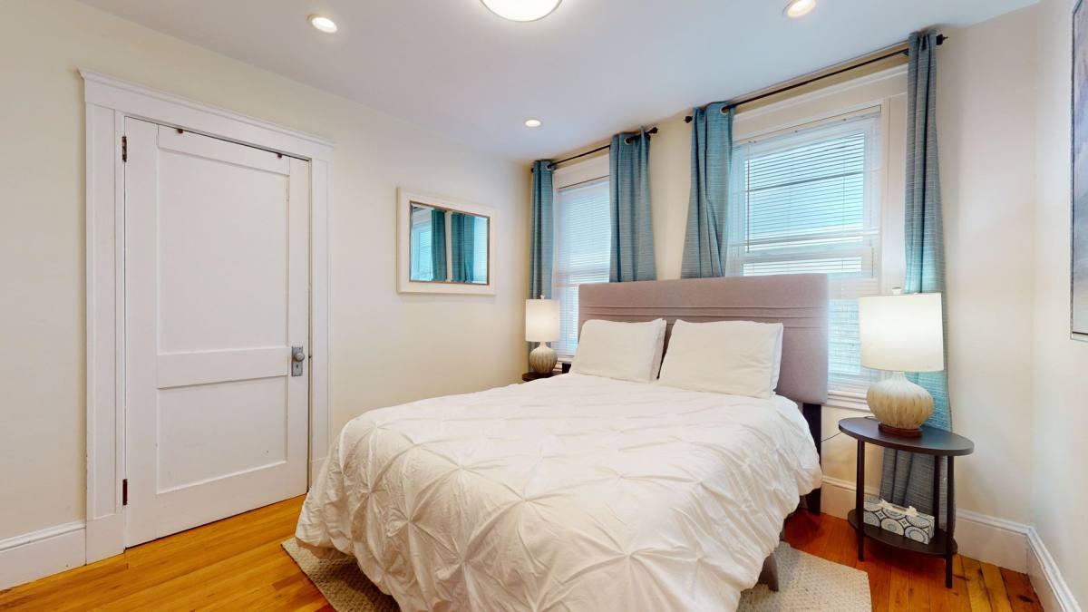 House for rent at 30 Cllay St, Cambridge, MA 02140
