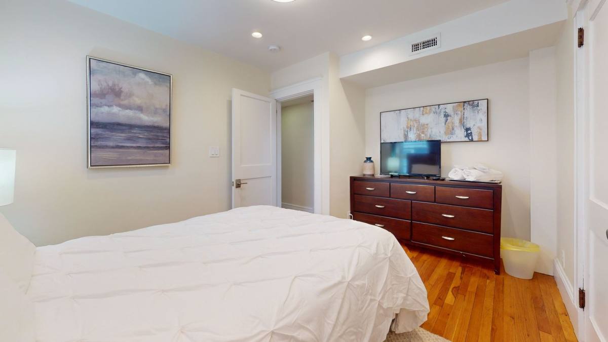 House for rent at 30 Cllay St, Cambridge, MA 02140