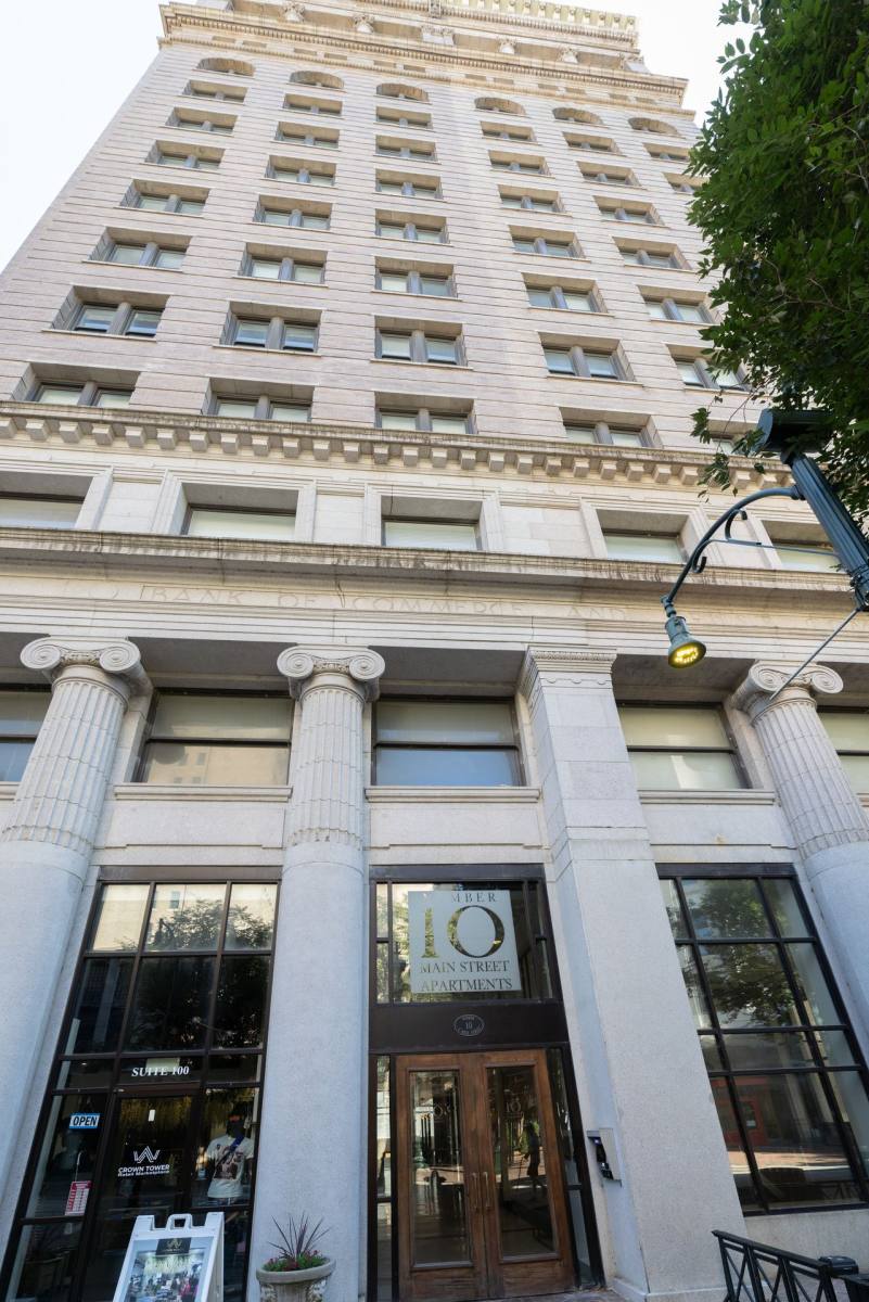 Apartment for rent at 10 S Main St, Memphis, TN 38103