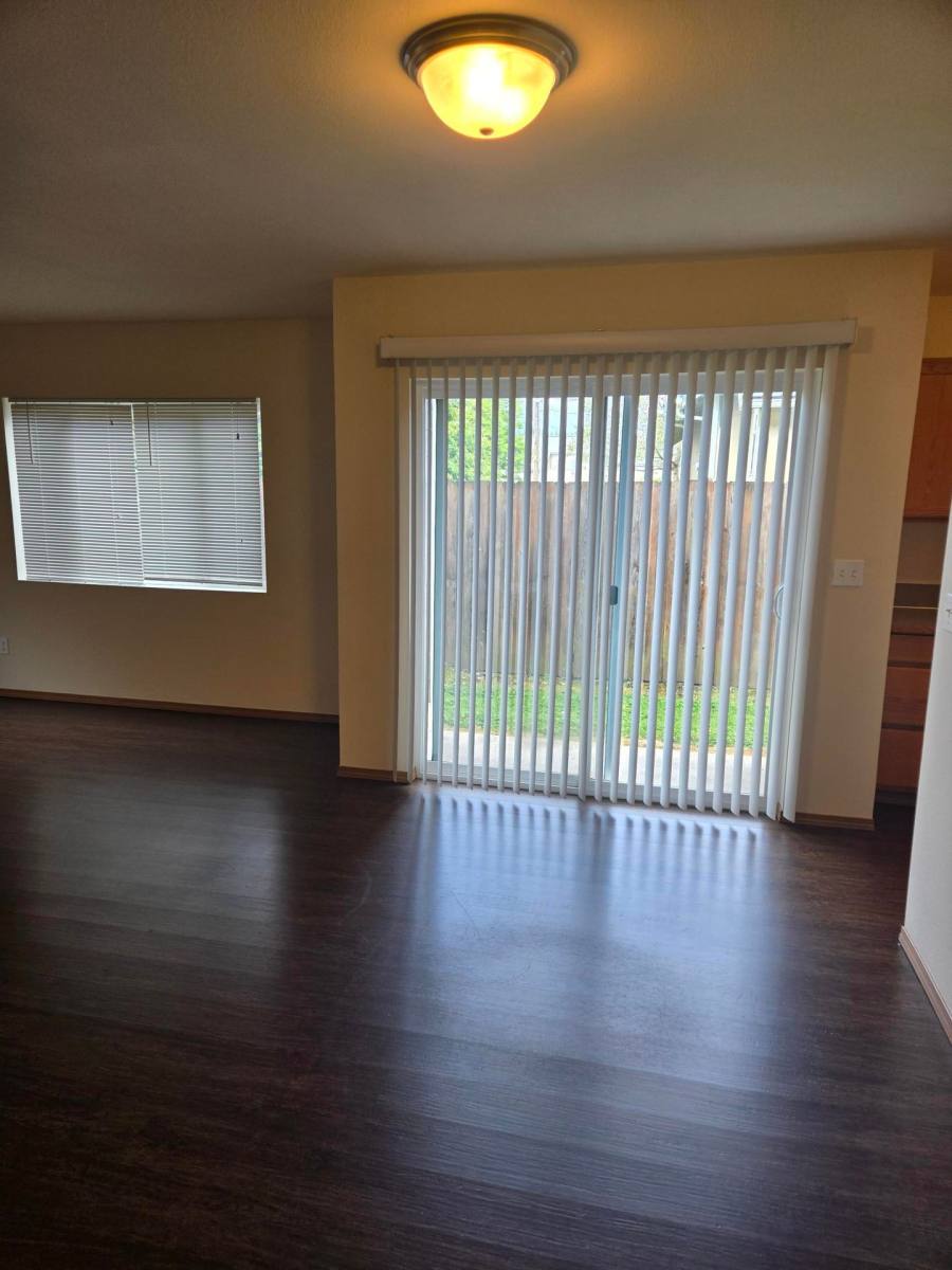Apartment for rent at 1107 Woodland Ave, Centralia, WA 98531