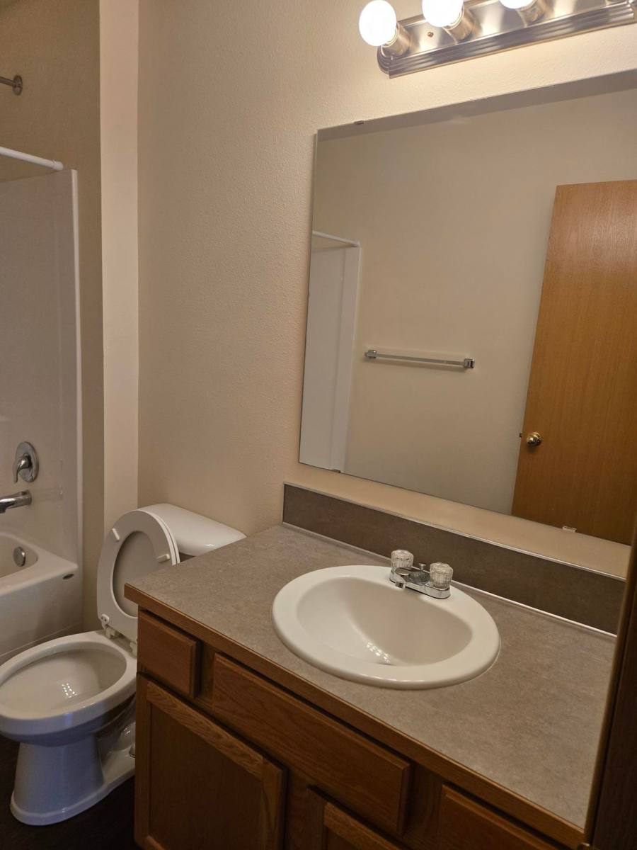 Apartment for rent at 1107 Woodland Ave, Centralia, WA 98531