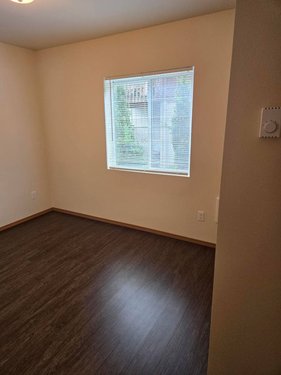 Apartment for rent at 1107 Woodland Ave, Centralia, WA 98531
