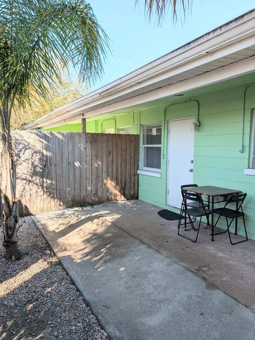 Apartment for rent at 1420 Avocado Ave, Melbourne, FL 32935