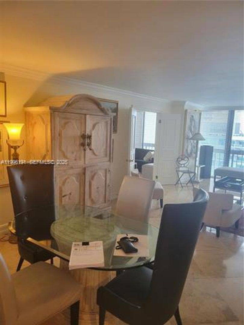 Apartment for rent at 2333 Brickell Ave, Miami, FL 33129