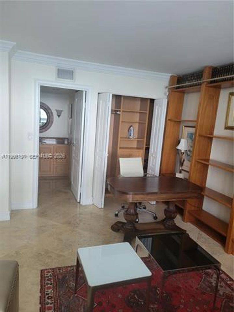 Apartment for rent at 2333 Brickell Ave, Miami, FL 33129