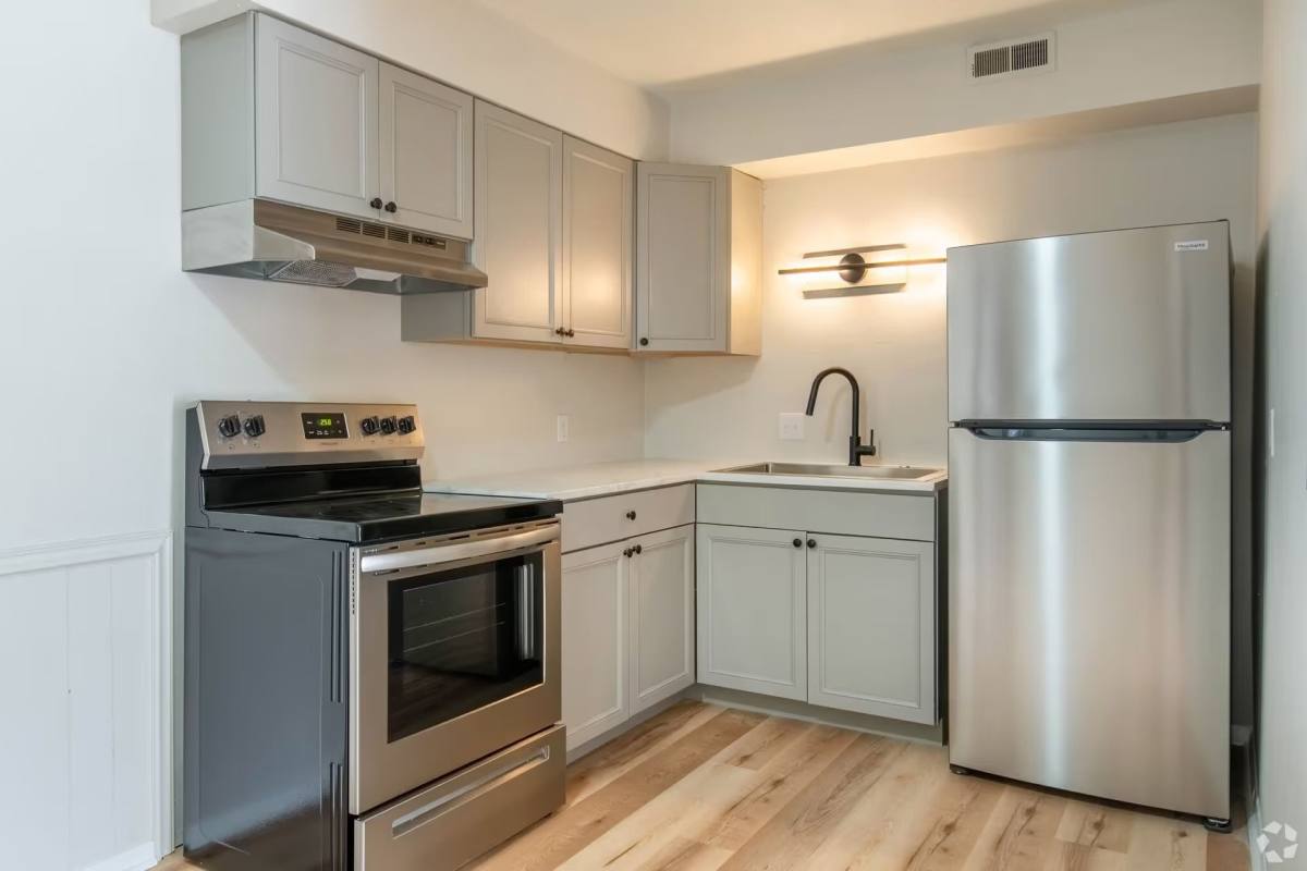 Apartment for rent at 4444 N Division St, Davenport, IA 52806