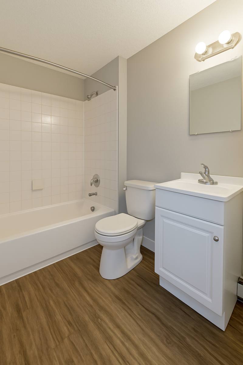 Townhouse for rent at 102-148 35th St, Davenport, IA 52806
