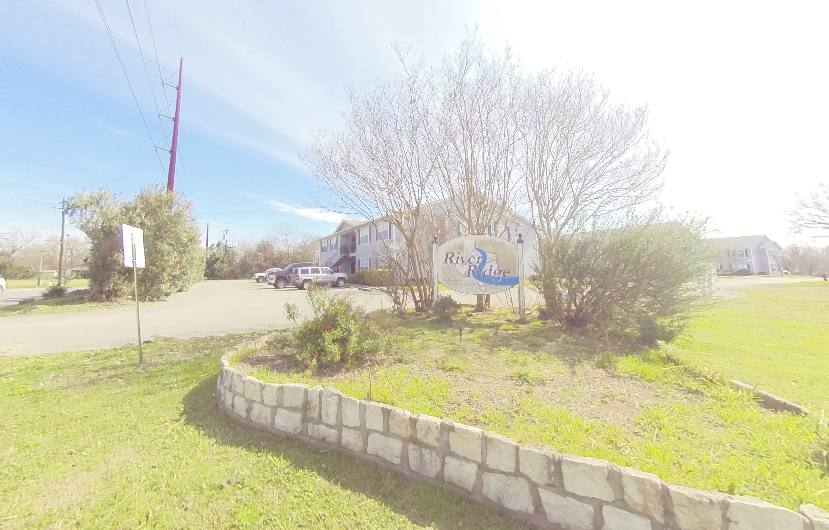 Apartment for rent at 1754 River Rd, San Marcos, TX 78666