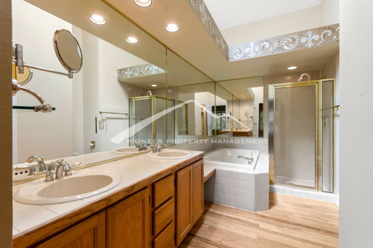 Townhouse for rent at 4605 S Yosemite St, Denver, CO 80237