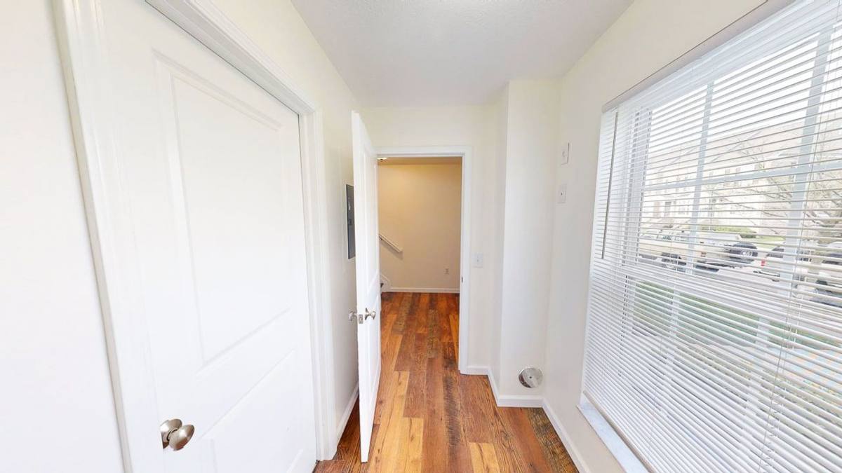Townhouse for rent at 5288 Royal Arch Cascade Dr, Dublin, OH 43016