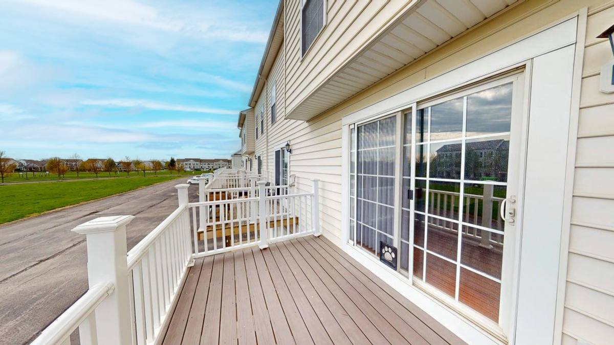 Townhouse for rent at 5288 Royal Arch Cascade Dr, Dublin, OH 43016