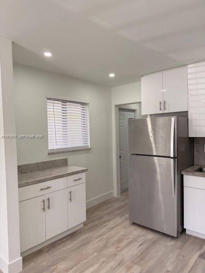 House for rent at 3609 SW 27th St, Miami, FL 33133
