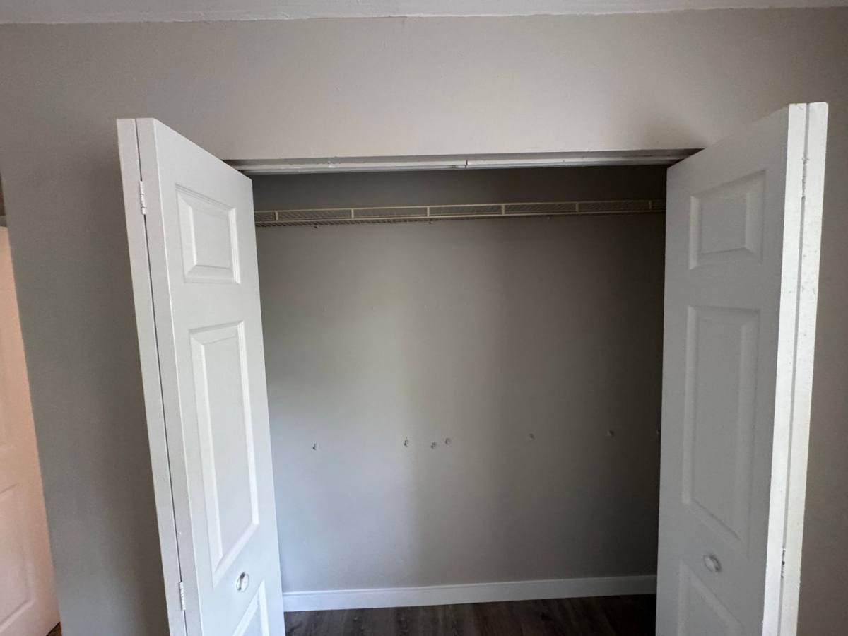 Apartment for rent at 927 33rd Ave W, Bradenton, FL 34205