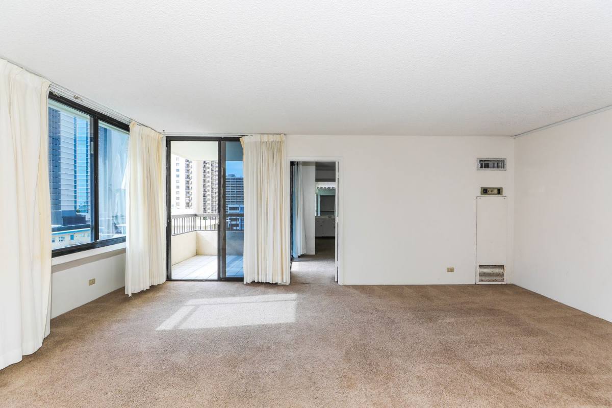Condo for rent at 2215 Aloha Dr, Honolulu, HI 96815