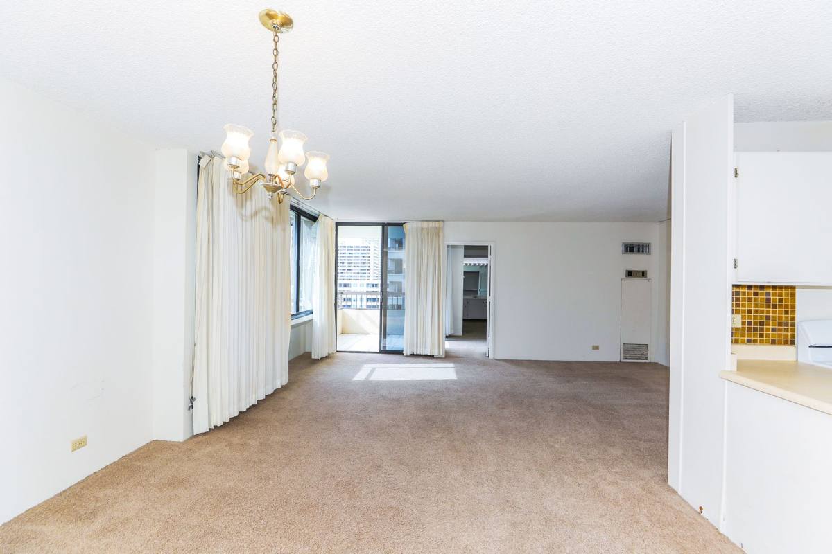Condo for rent at 2215 Aloha Dr, Honolulu, HI 96815