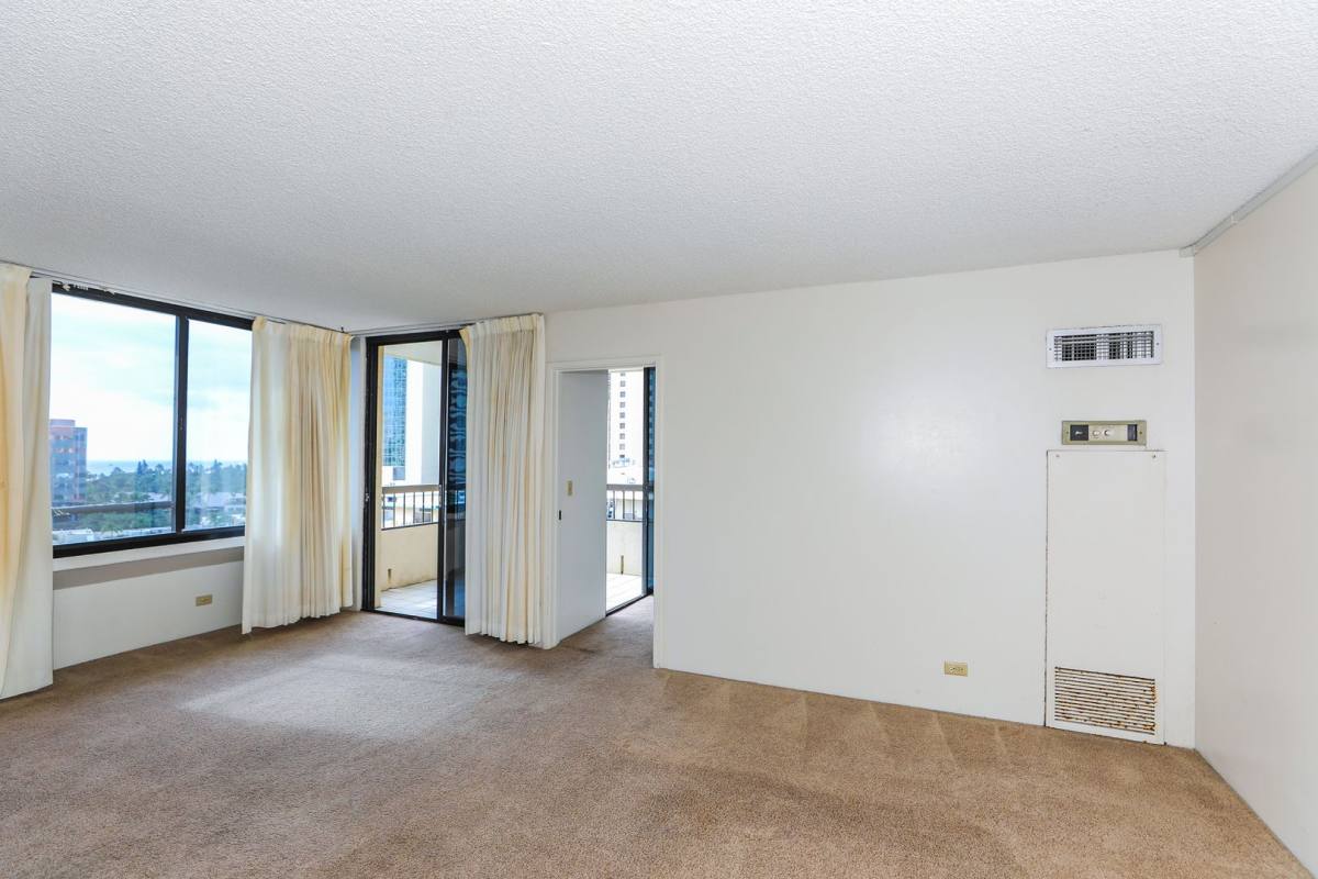 Condo for rent at 2215 Aloha Dr, Honolulu, HI 96815