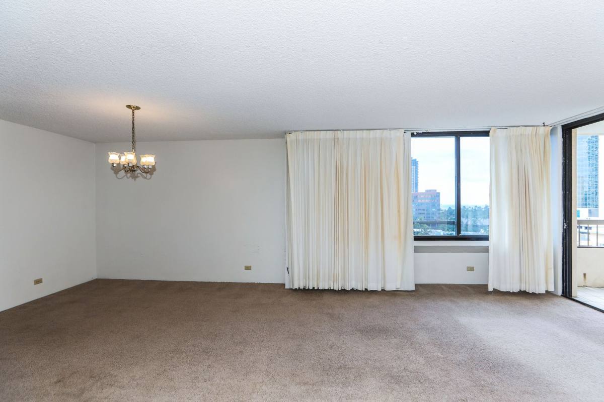 Condo for rent at 2215 Aloha Dr, Honolulu, HI 96815