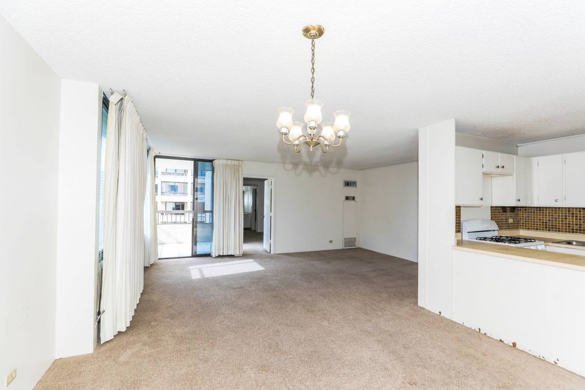 Condo for rent at 2215 Aloha Dr, Honolulu, HI 96815