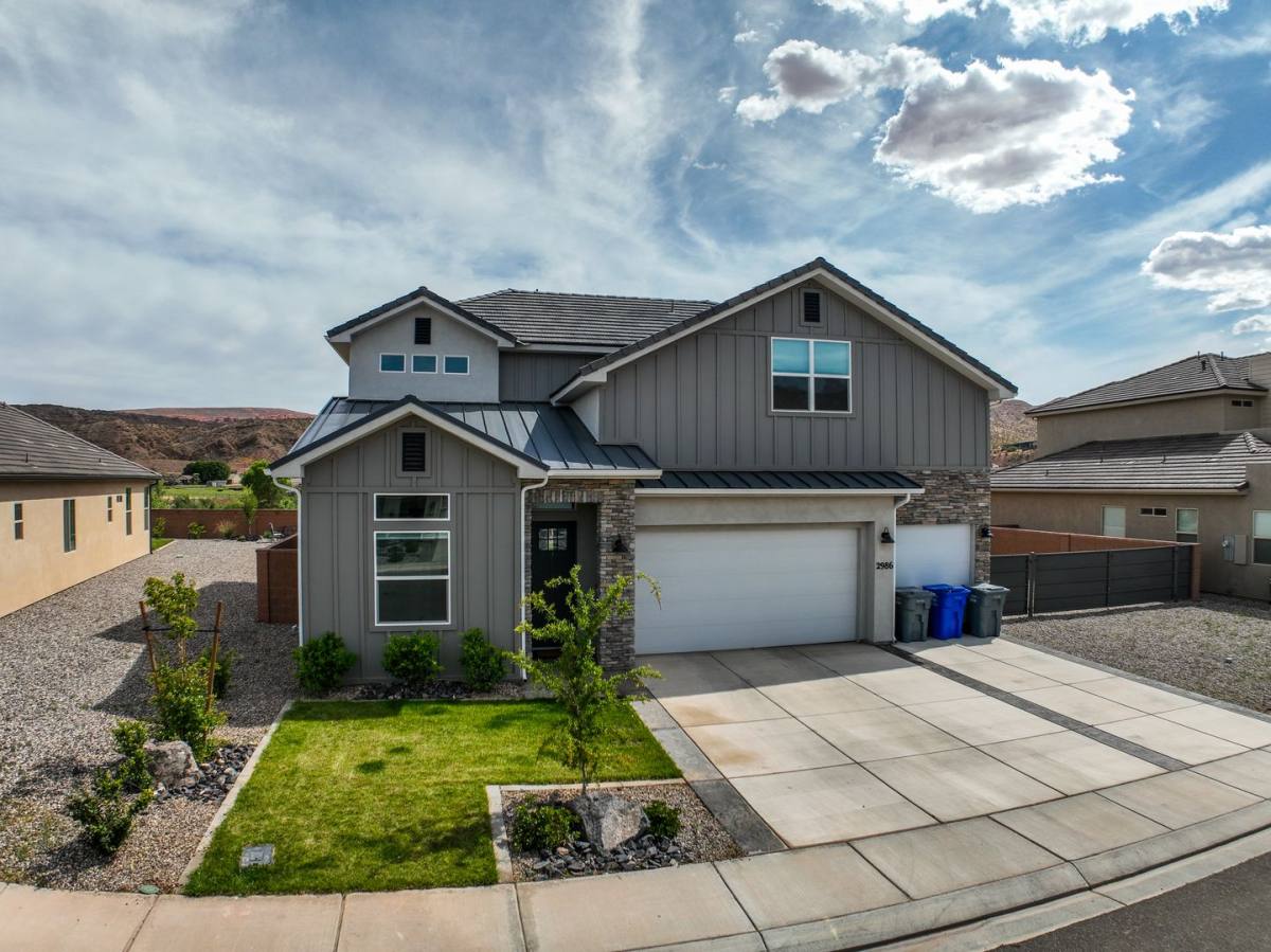 House for rent at 2986 E Smith Creek Dr, Washington, UT 84780