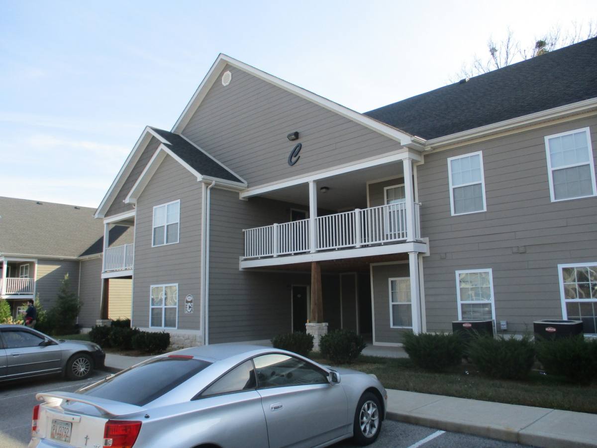 Apartment for rent at 260 Walnut Creek Dr, Bowling Green, KY 42101