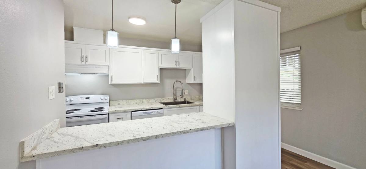Apartment for rent at 2109 W St, Sacramento, CA 95818