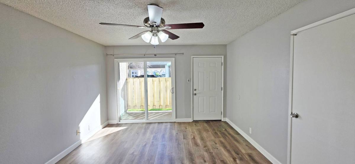 Apartment for rent at 2109 W St, Sacramento, CA 95818