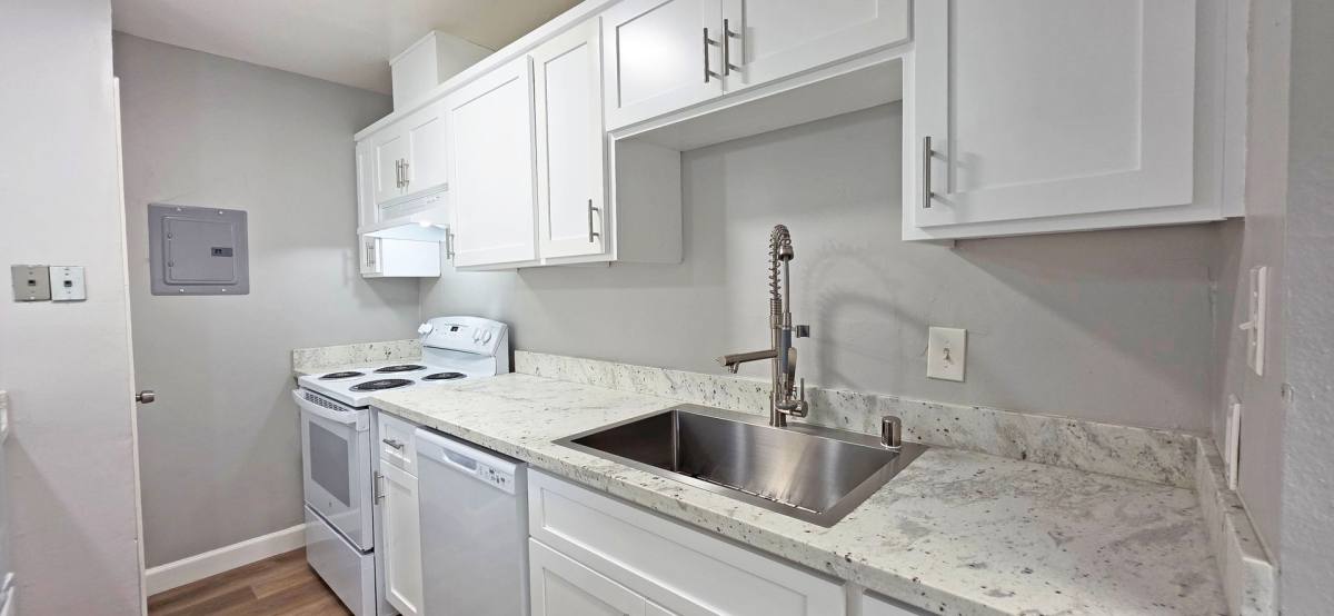 Apartment for rent at 2109 W St, Sacramento, CA 95818