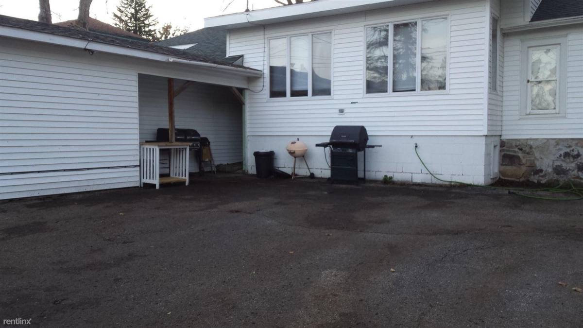 Apartment for rent at 221 Ives Ave, Big Rapids, MI 49307