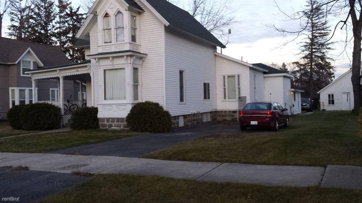 Apartment for rent at 221 Ives Ave, Big Rapids, MI 49307