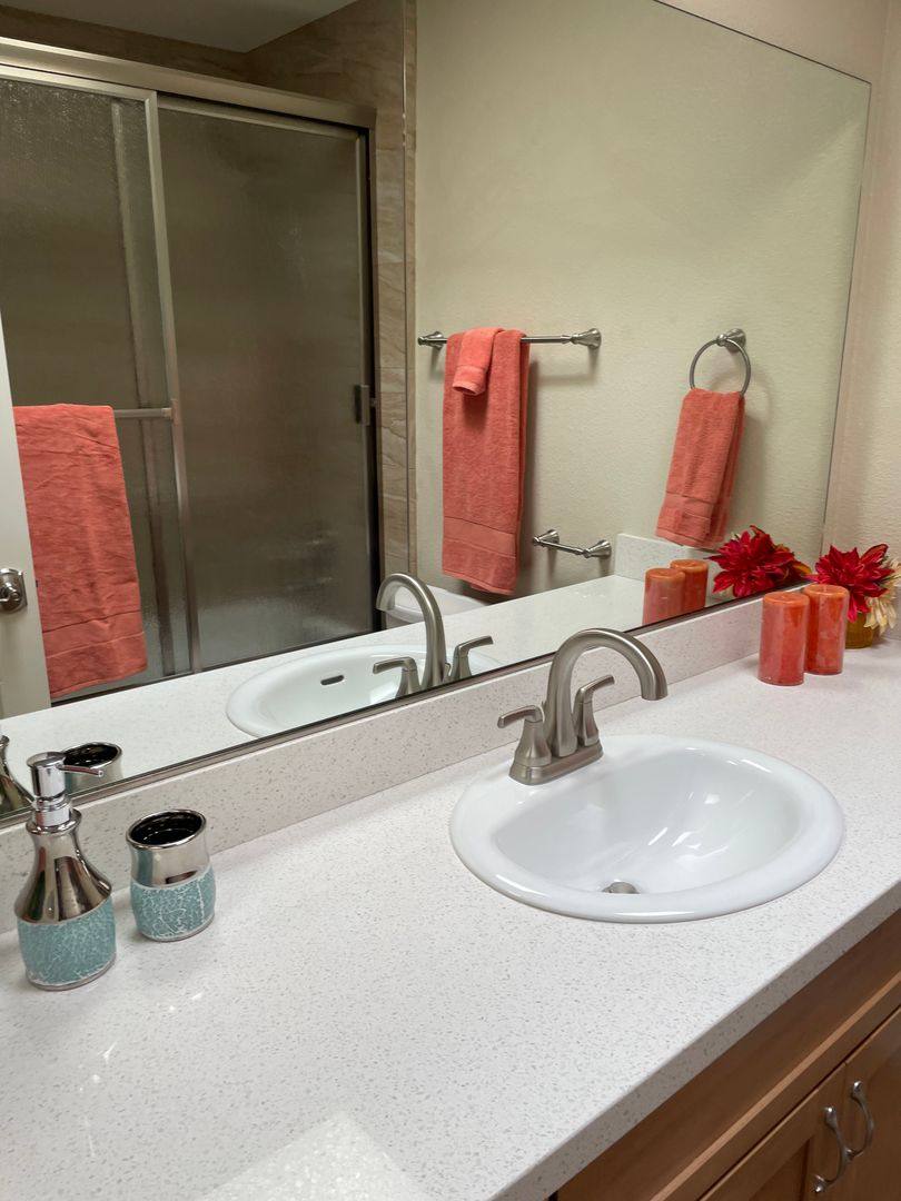 Apartment for rent at 1718 Esplanade, Redondo Beach, CA 90277