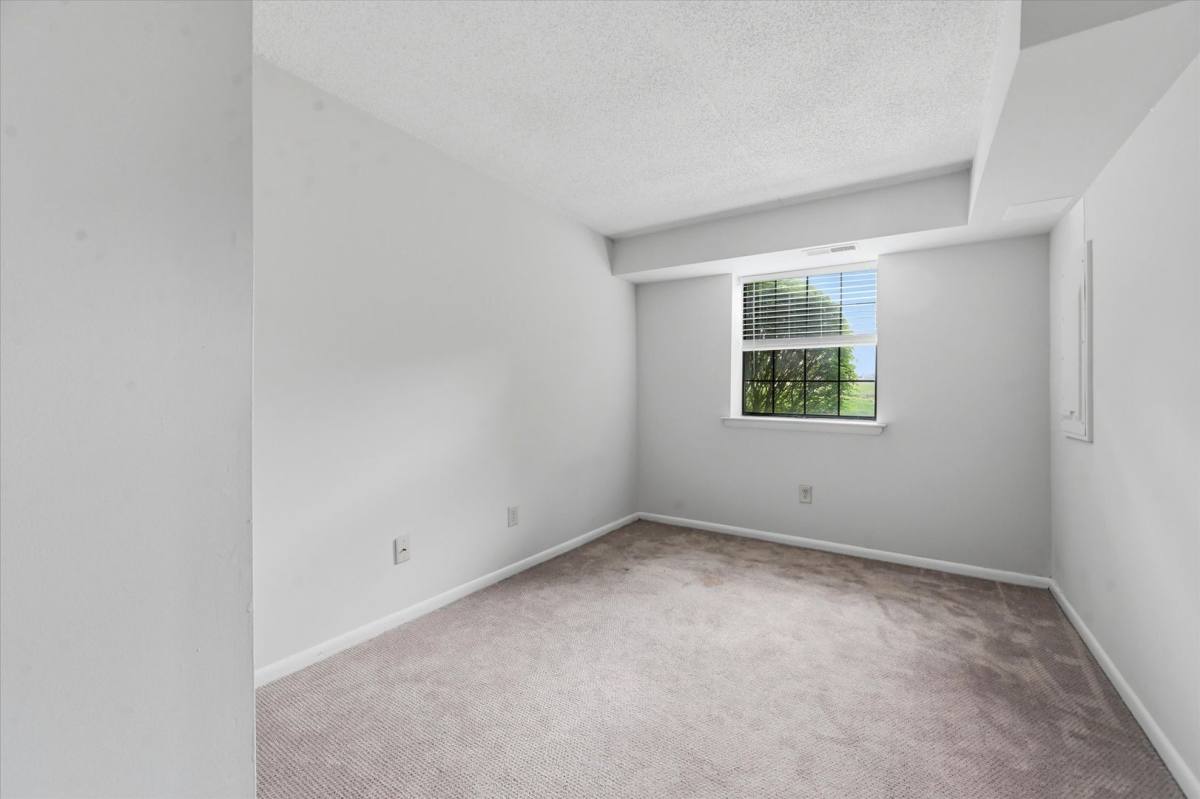 House for rent at 2402 Pond View Dr, West Chester, PA 19382