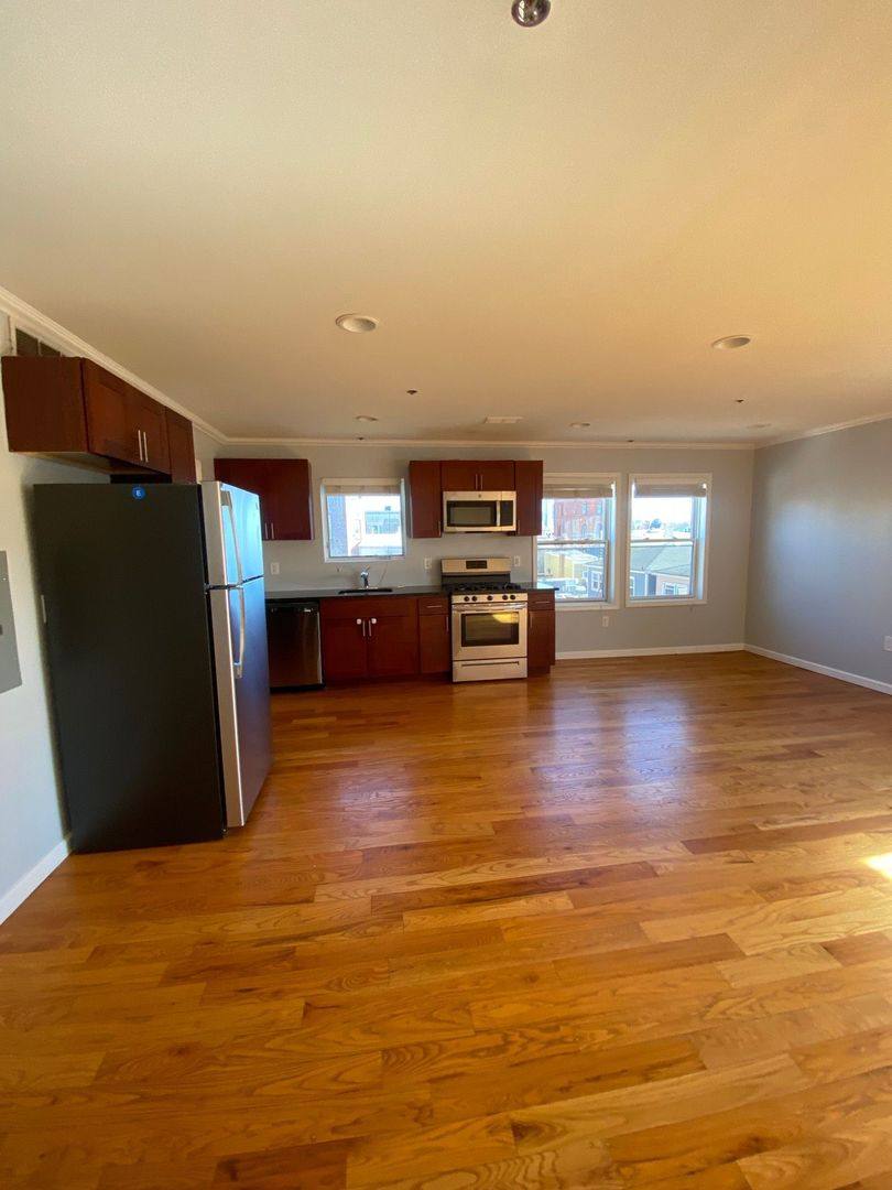 Apartment for rent at 115 42nd St, Union City, NJ 07087