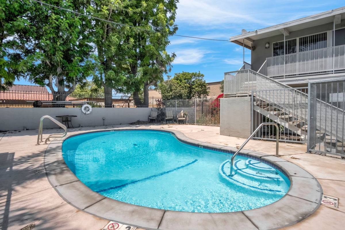 Apartment for rent at 443 Occidental Dr, Oxnard, CA 93036