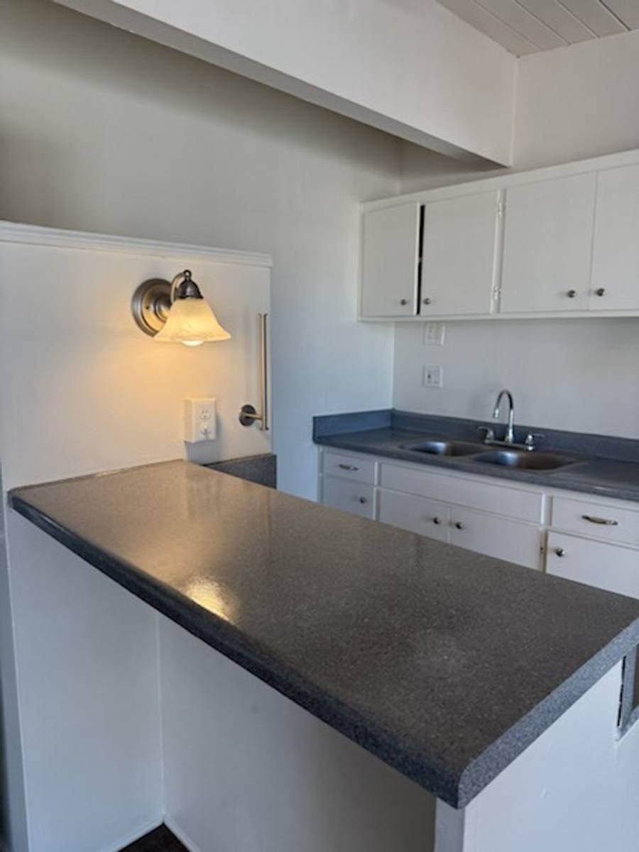 Apartment for rent at 443 Occidental Dr, Oxnard, CA 93036