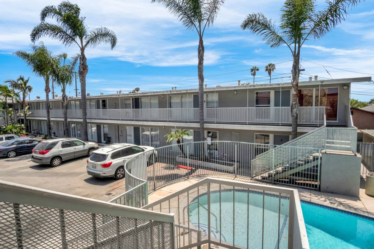 Apartment for rent at 443 Occidental Dr, Oxnard, CA 93036