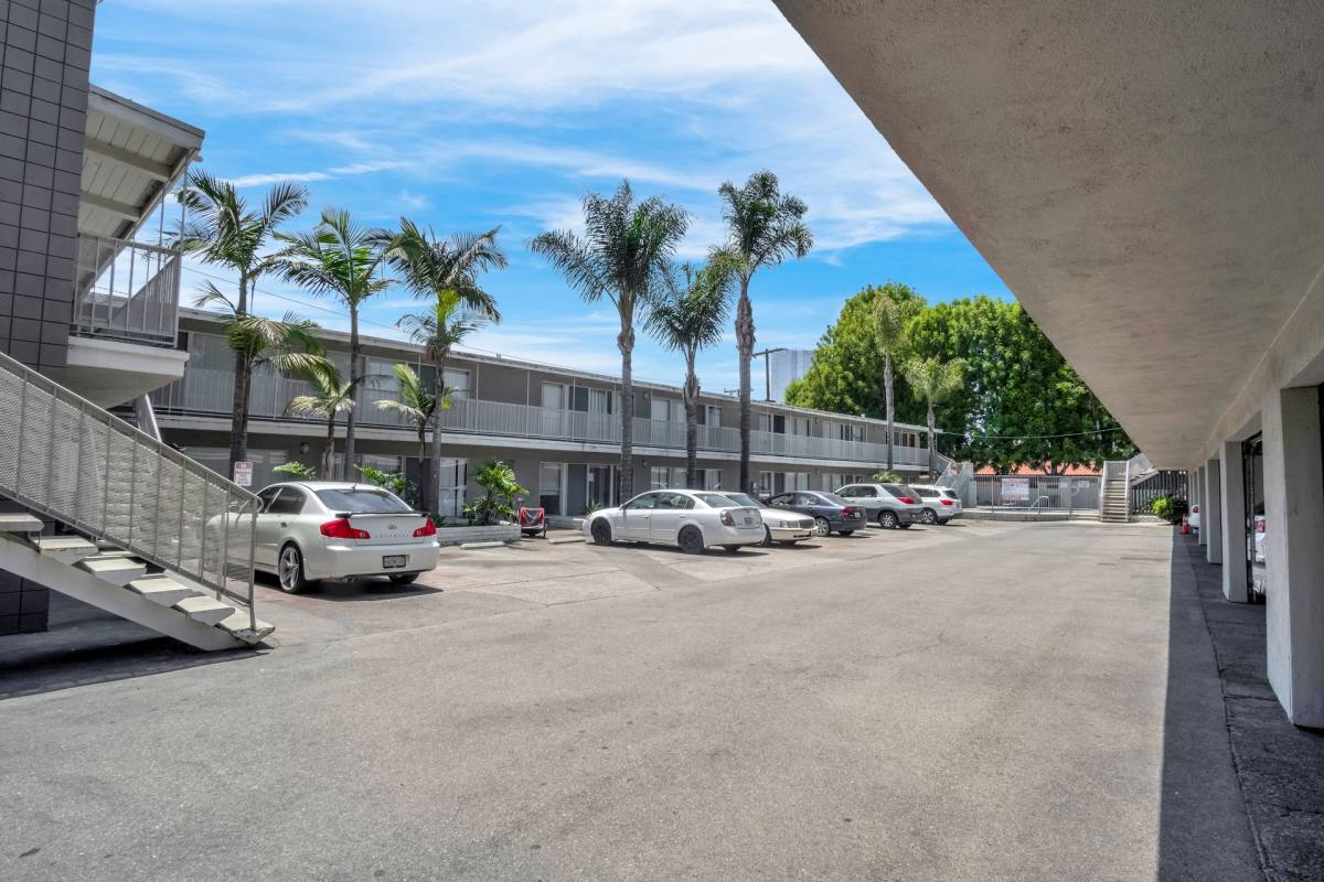 Apartment for rent at 443 Occidental Dr, Oxnard, CA 93036