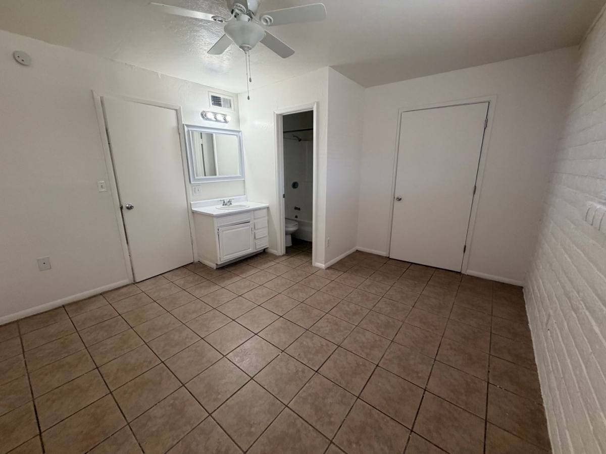 Apartment for rent at 16621 N 25th St, Phoenix, AZ 85032