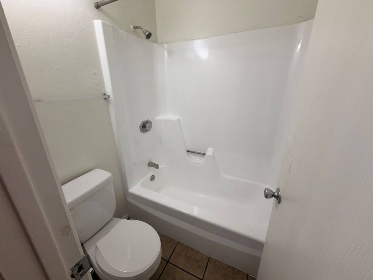 Apartment for rent at 16621 N 25th St, Phoenix, AZ 85032