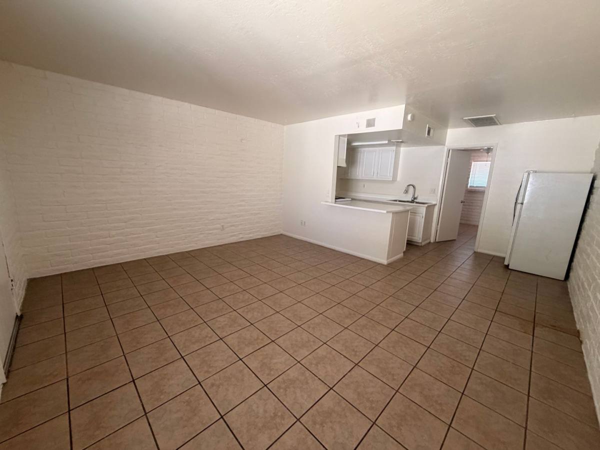 Apartment for rent at 16621 N 25th St, Phoenix, AZ 85032