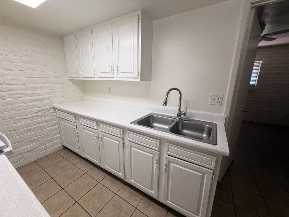 Apartment for rent at 16621 N 25th St, Phoenix, AZ 85032