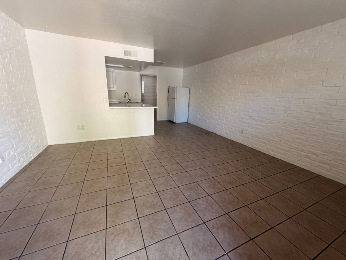 Apartment for rent at 16621 N 25th St, Phoenix, AZ 85032