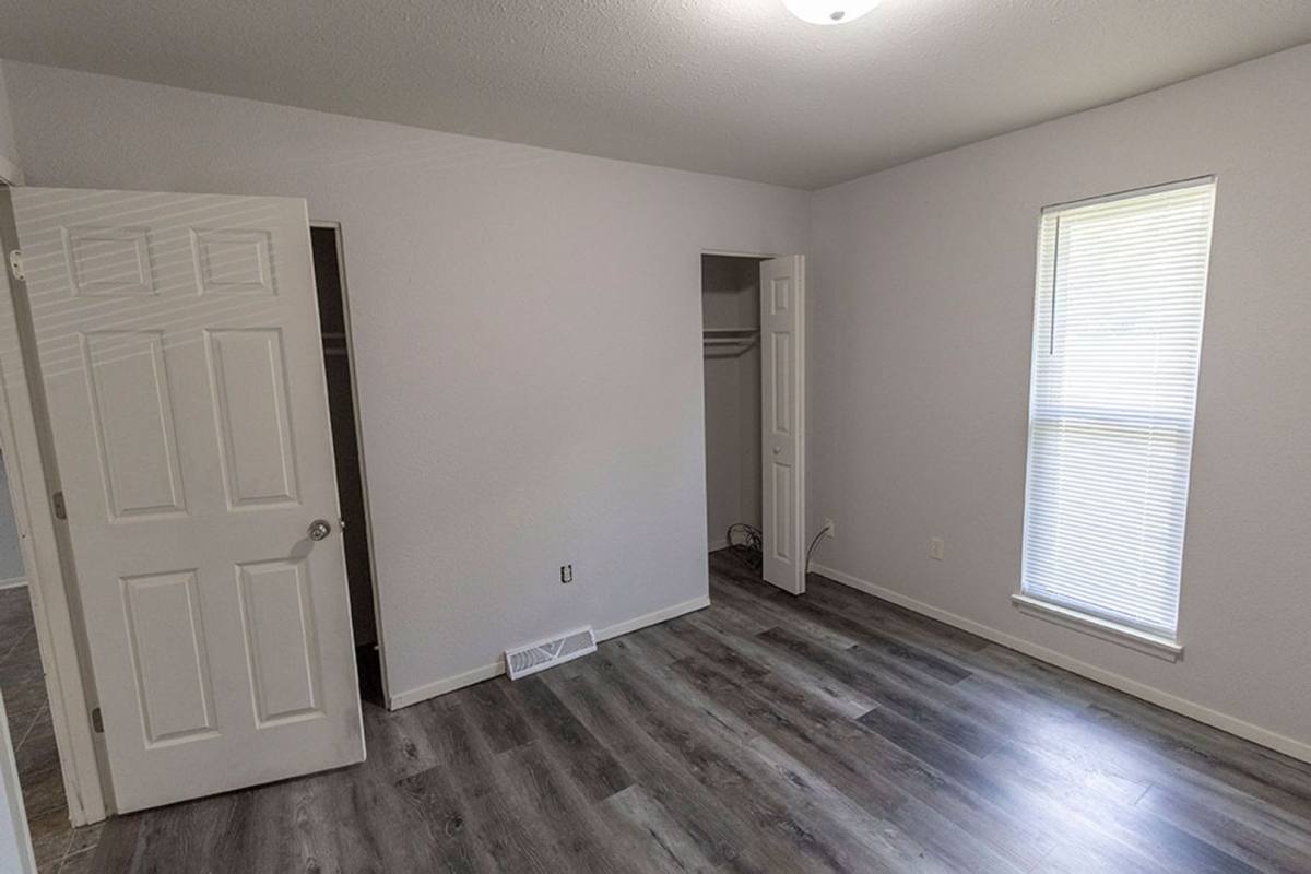 House for rent at 215 N W Blvd, Columbia, MO 65203