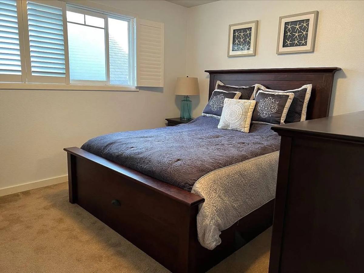 Apartment for rent at 110 Ocean Beach Blvd S, Long Beach, WA 98631