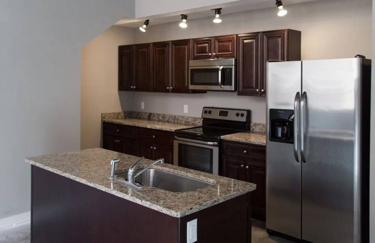 Apartment for rent at 345 S Front St, Memphis, TN 38103
